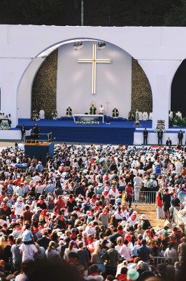 41 Messe Lourdes (c) Sixte Labouche