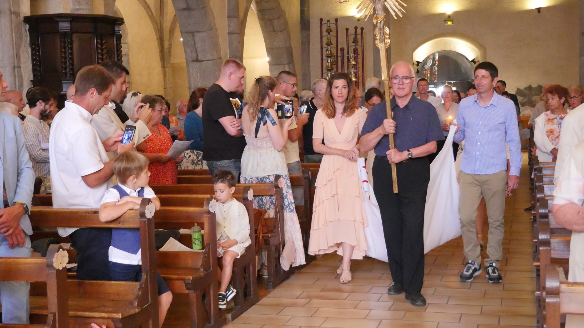 22-juin-1eres-communions-a-samoens