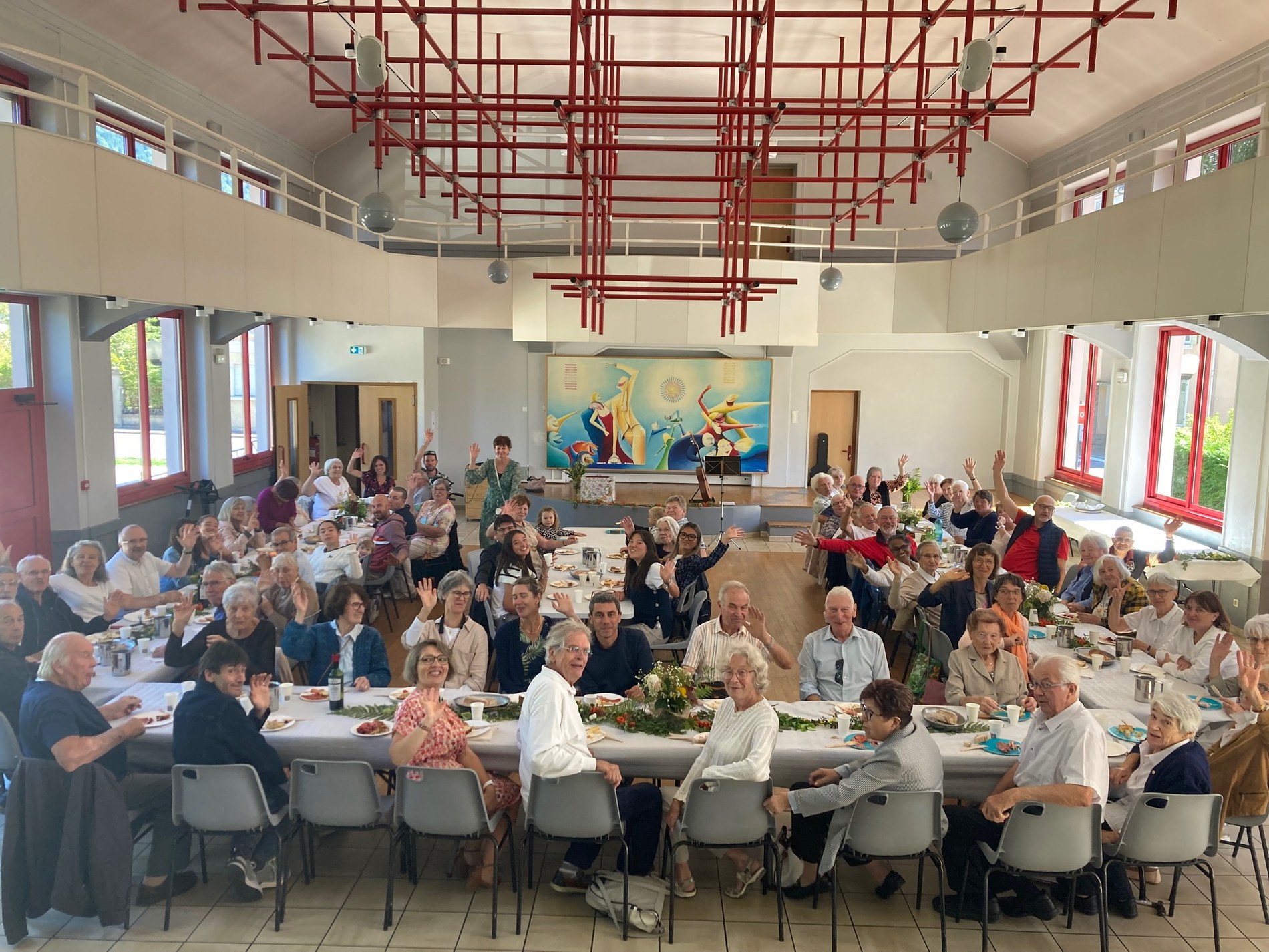 31-aout-2025-dejeuner-festif-avant-le-depart-du-pere-bruno