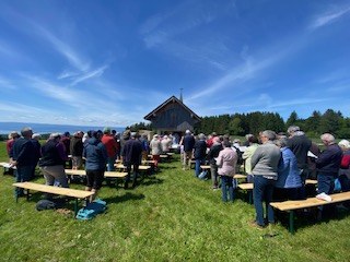 pelerinage-a-la-chapelle-de-champeillan-feternes
