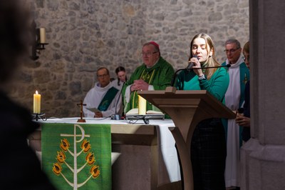 2026 02 07 Messe Jeunes Eveque CZ 6048