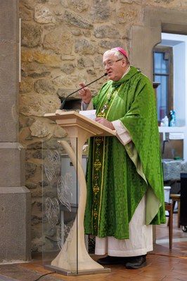 2026 02 07 Messe Jeunes Eveque CZ 6096