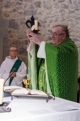 2026 02 07 Messe Jeunes Eveque CZ 6170