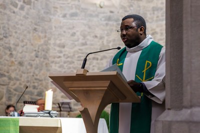 2026 02 07 Messe Jeunes Eveque CZ 6226