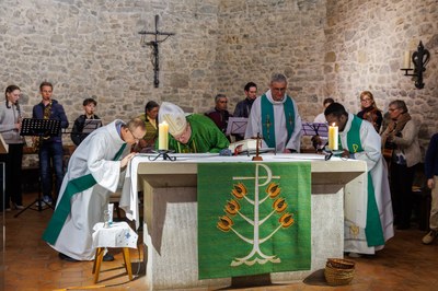 2026 02 07 Messe Jeunes Eveque CZ 6241