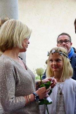 Relais; quand une fleur passe d'une main à l'autre !