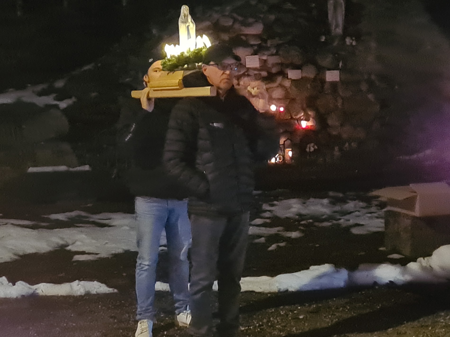 fete-de-l2019immaculee-conception-procession-aux-flambeaux-jusqu2019a-l2019abbatiale