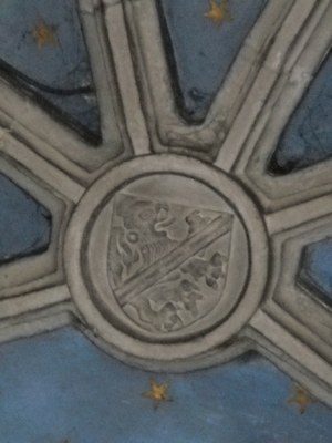 Clef de voûte de l'église de Dingy