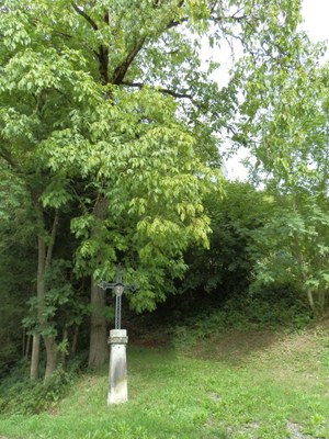 Croix de chemin à Charvex