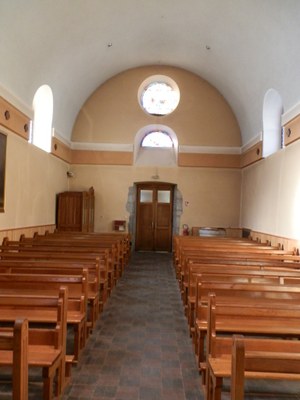 Intérieur fond de l'église.