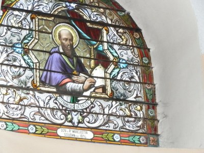 vitrail représentant St François de Sales.