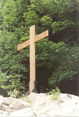 Croix du chemin de Croix à la Perrière