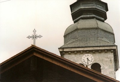 Croix sur l'église
