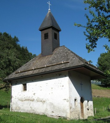 Chapelle des Pohêts : Bâtie en 1697 par les soins de Claude-François Binvignat et de Claudaz Golliet son épouse, elle est placée sous le vocable de Saint Claude.