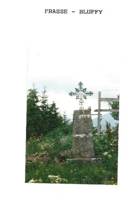 29 CROIX DE FRASSE BLUFFY.jpg