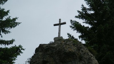 croix au-dessus du Crot.JPG
