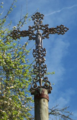 Crêt du  Sappey - croix sommitale en fer forgé