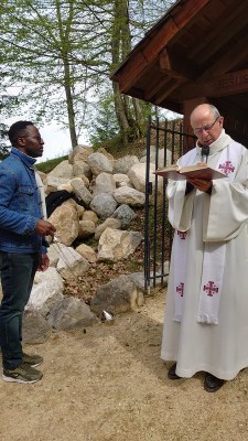 Benediction chapelle Choisy le 7 avril (14).jpg