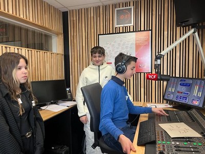 Jeunes Aumonerie a RCF (16).jpg