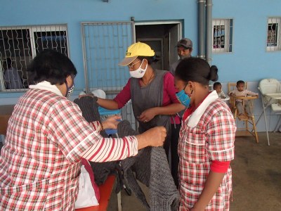 2021 12 14a 11 personnes travaillant à la crèche  