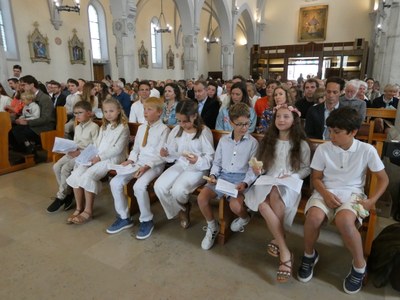 2026 05 03 leur 1ère communion (117)