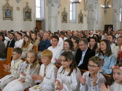 2026 05 03 leur 1ère communion (121)