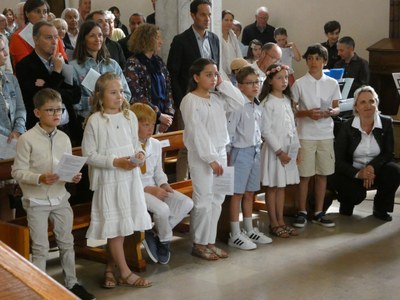 2026 05 03 leur 1ère communion (23)