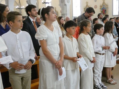 2026 05 03 leur 1ère communion (24)