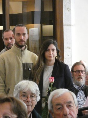 2025.04.06 futurs mariés + entrée église Lola et Zita (1).JPG