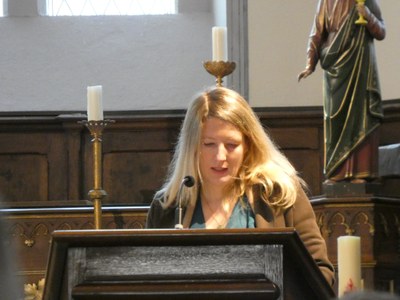 2025.04.06 futurs mariés + entrée église Lola et Zita (17).JPG