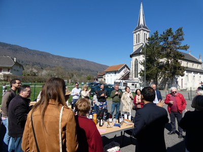 2025.04.06 futurs mariés + entrée église Lola et Zita (25).JPG